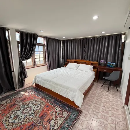 Baan Saen Saran Guest House Bangkok Exterior photo