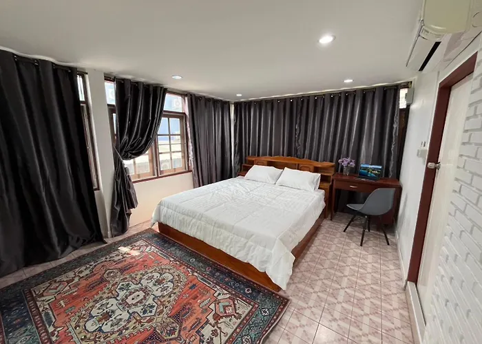 Baan Saen Saran Guest House